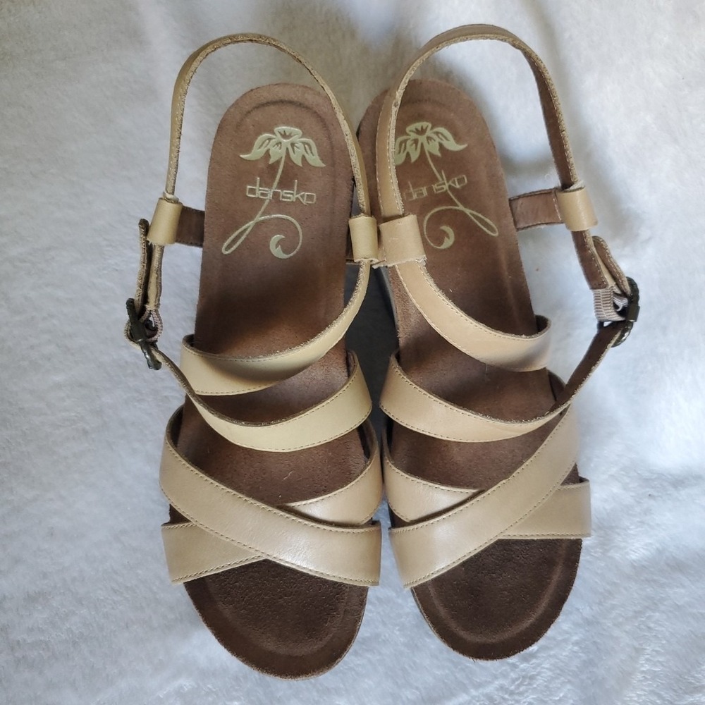 Dansko Frida Wedge Sandals 10.5 Brown Leather Criss Cross Buckle Ankle Strap 41 - Picture 2 of 11